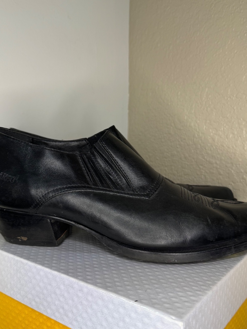 Durango Women’s 9M Black Leather Western Ankle Boots Pointed Toe Cowboy Slip On